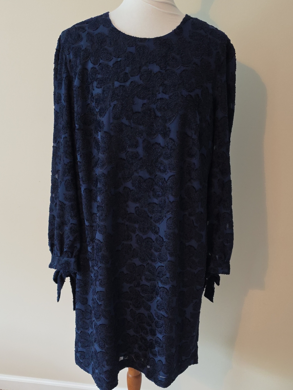 Banana Republic Navy Textured Shift Dress - Elegant Long-Sleeve